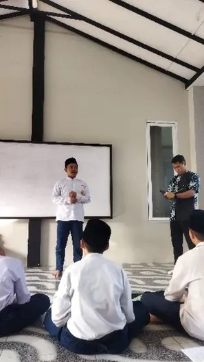 Kajian di aula