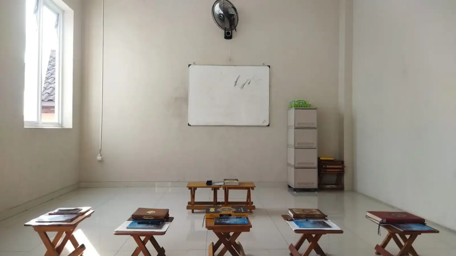 Ruang belajar lesehan